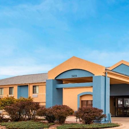 Oyo Hotel Lincoln Airport Ne, Hwy 80 Exterior foto